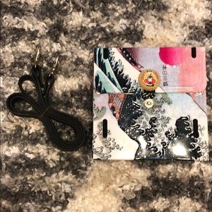 Little earth mt. Fuji metal purse